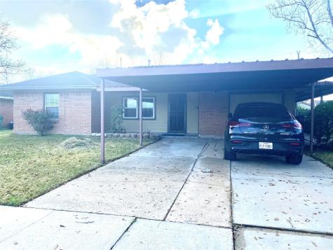2118 Parakeet Street Houston TX 77034
