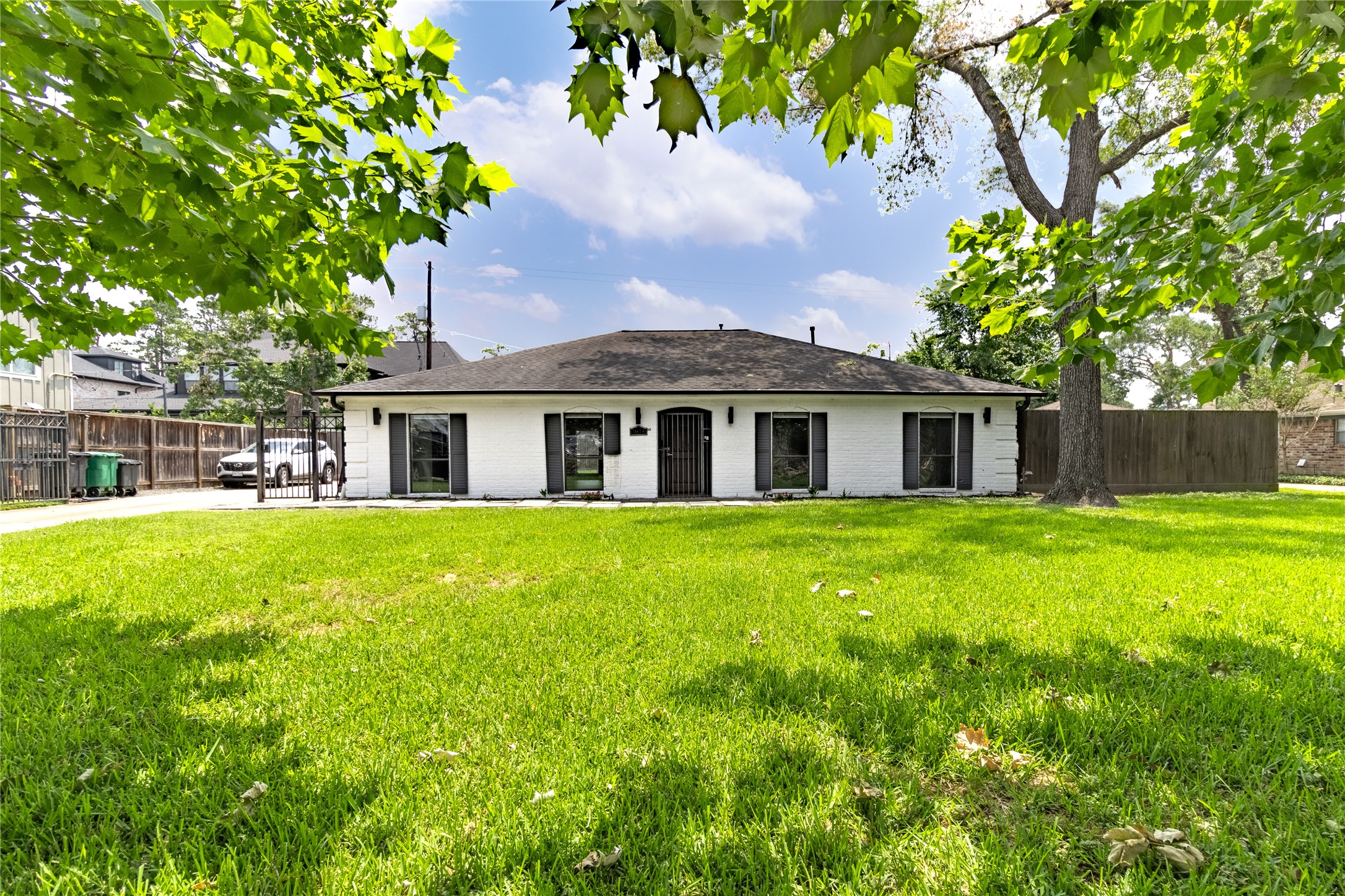 1614 Hillendahl Boulevard Houston TX 77055