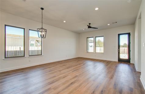 1248 Road 5802 Cleveland TX 77327