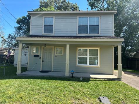 221 Delaney Street Houston TX 77009