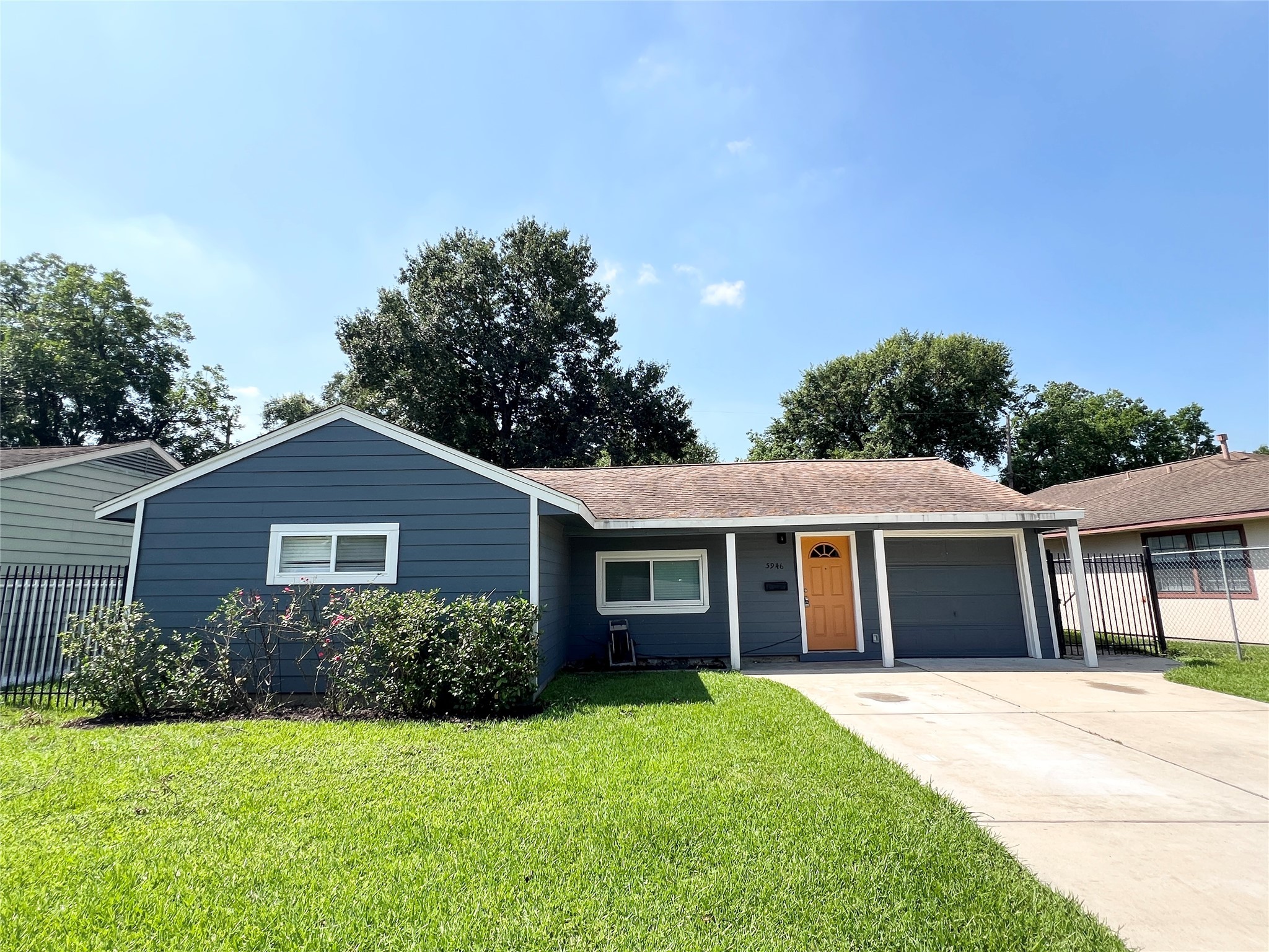 5946 Southmont Street Houston TX 77033