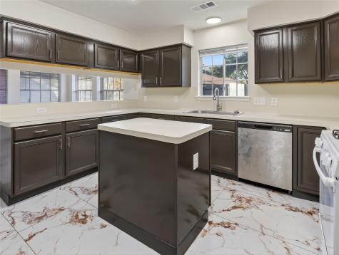 4418 W Thunderwood Circle Fresno TX 77545