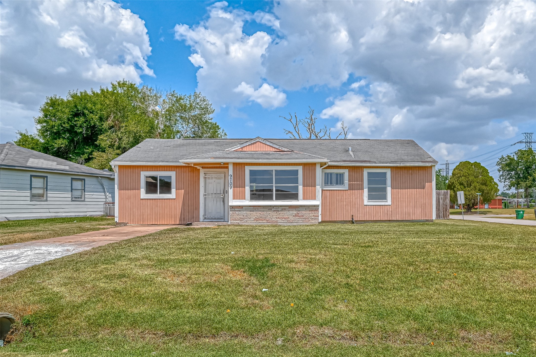 9709 Fairland Drive Houston TX 77051