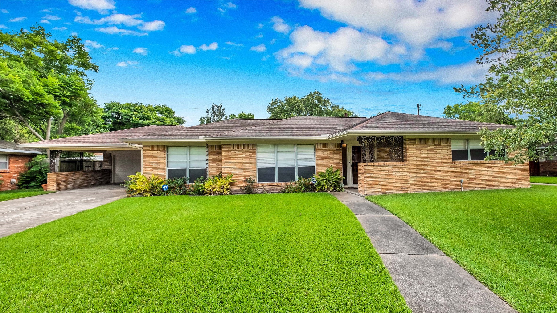 7919 Montglen Drive Houston TX 77061