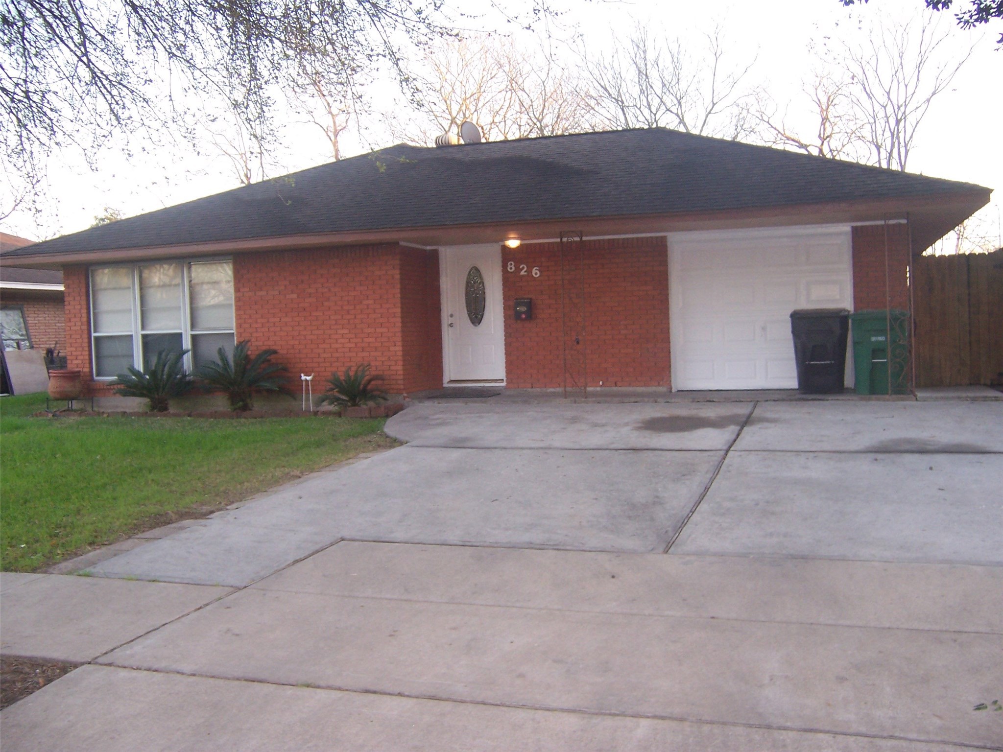 826 Elton Street Houston TX 77034
