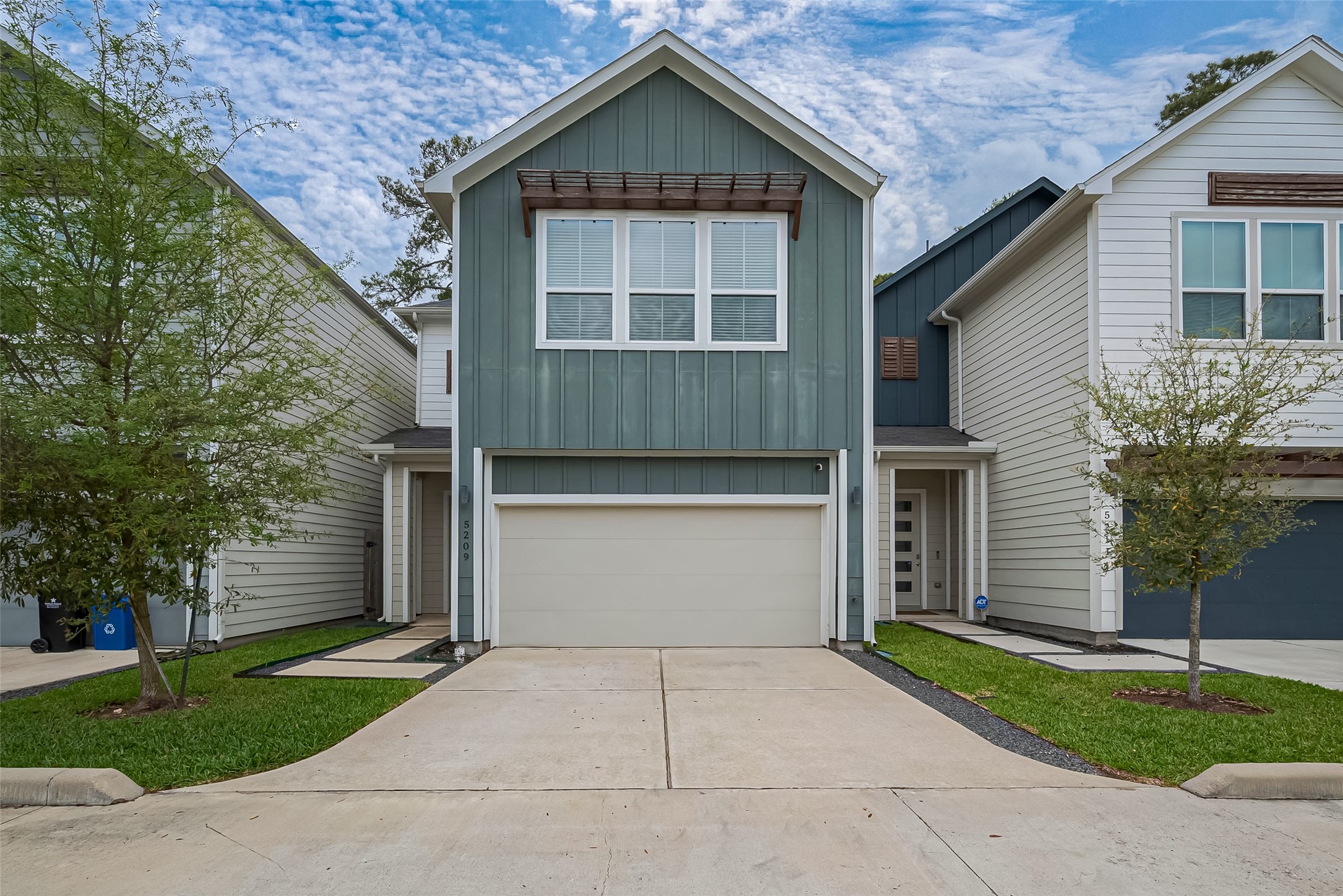 5209 Pinemont Creek Lane Houston TX 77018