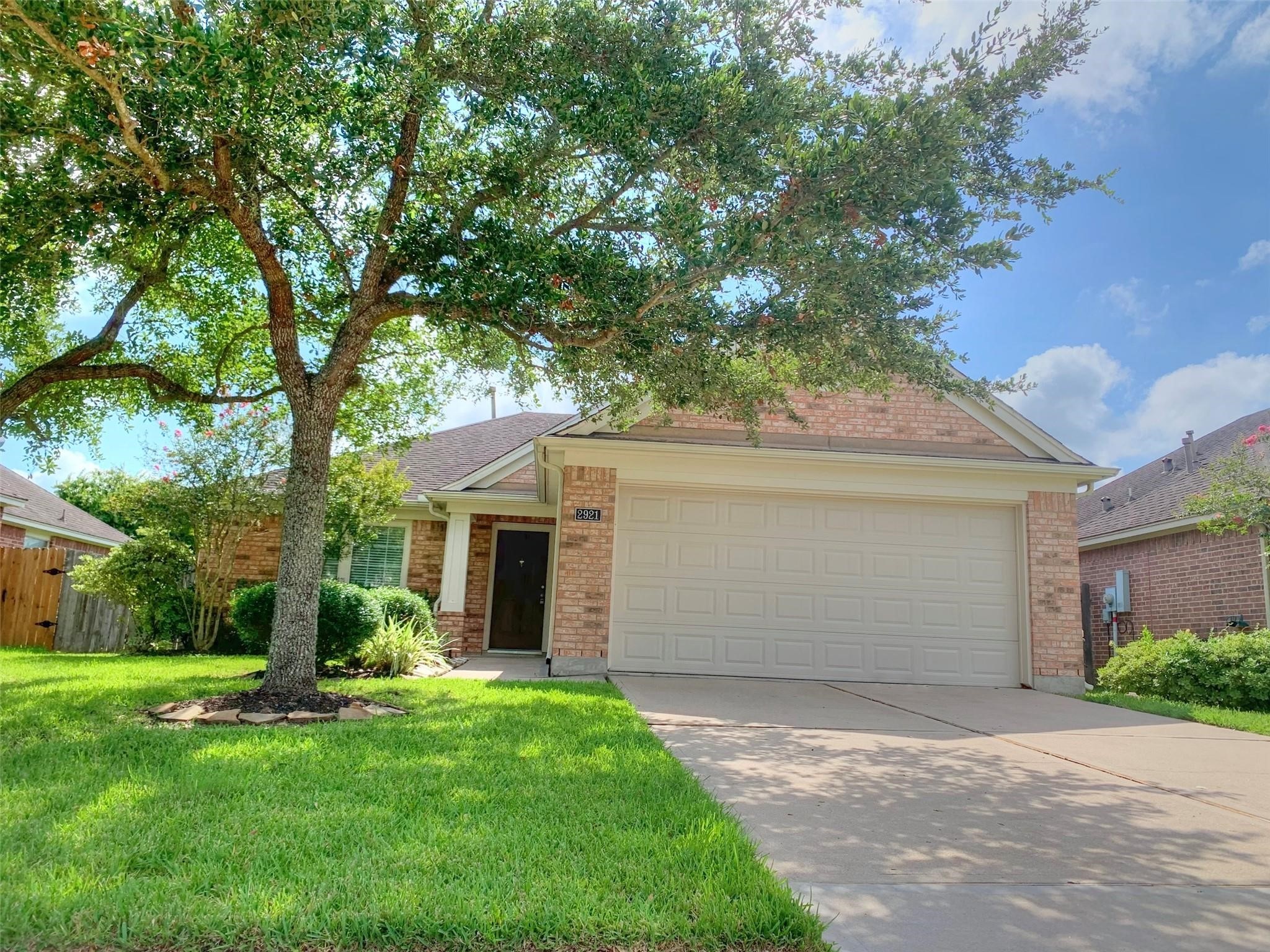 2921 Autumnbrook Lane Pearland TX 77584
