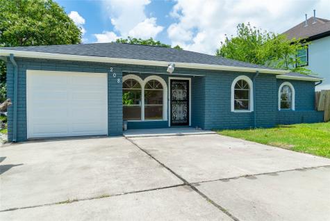 208 Ogilvie Street Houston TX 77017