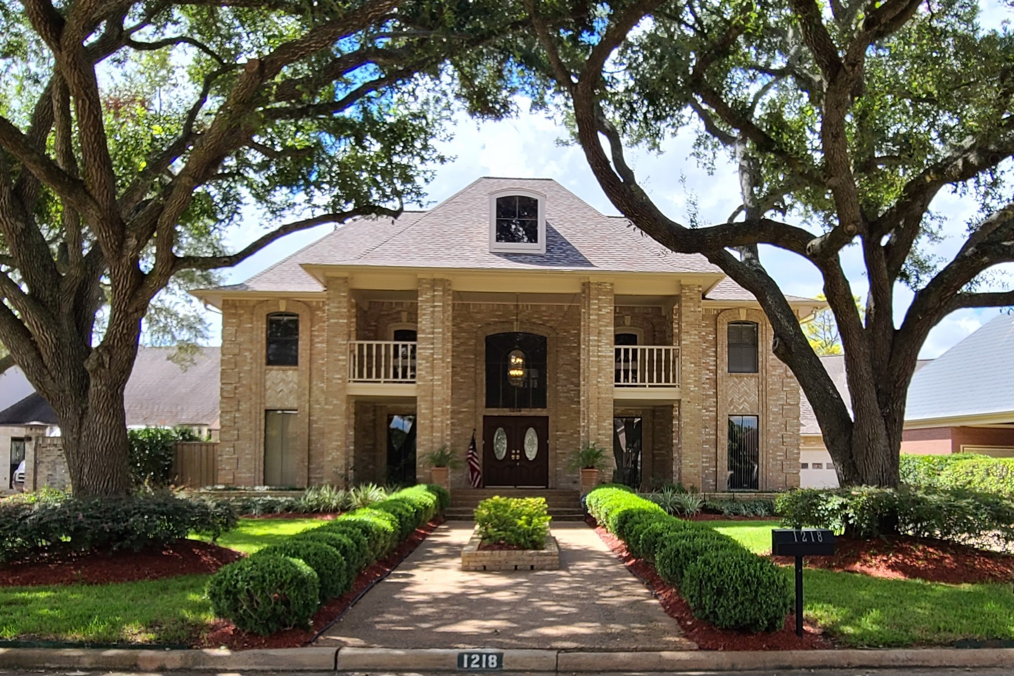 1218 Sugar Creek Boulevard Sugar Land TX 77478