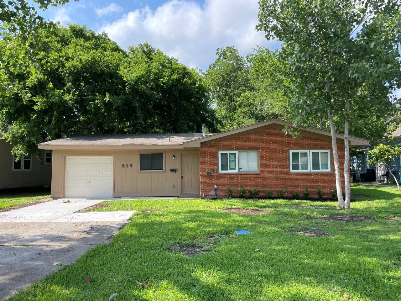 214 Highland Drive Hitchcock TX 77563
