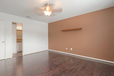 10217 Longmont Drive Houston TX 77042