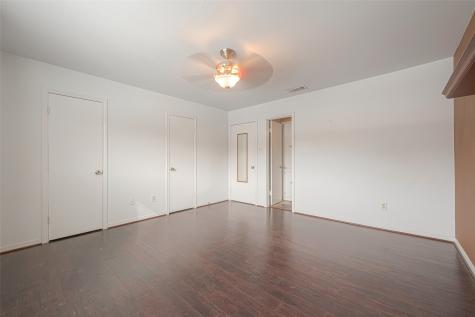 10217 Longmont Drive Houston TX 77042