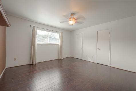 10217 Longmont Drive Houston TX 77042
