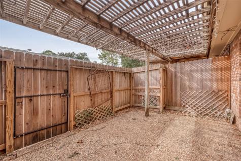 10217 Longmont Drive Houston TX 77042