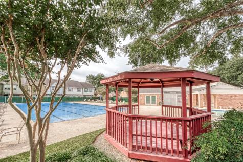 10217 Longmont Drive Houston TX 77042