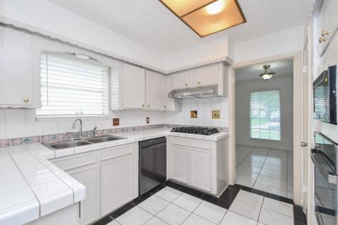 7714 Eichler Drive Houston TX 77036
