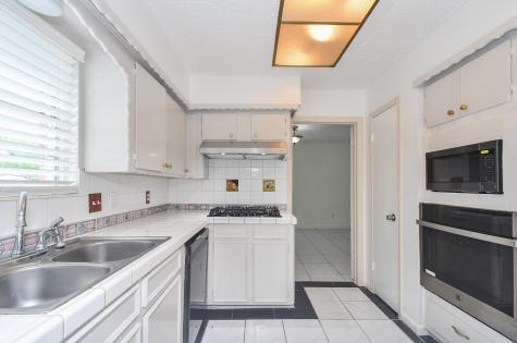 7714 Eichler Drive Houston TX 77036