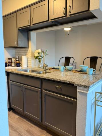 3737 Timberglen Road 1810 Dallas TX 75287