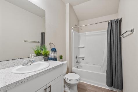 634 W Fairway Lake Drive Alvin TX 77511