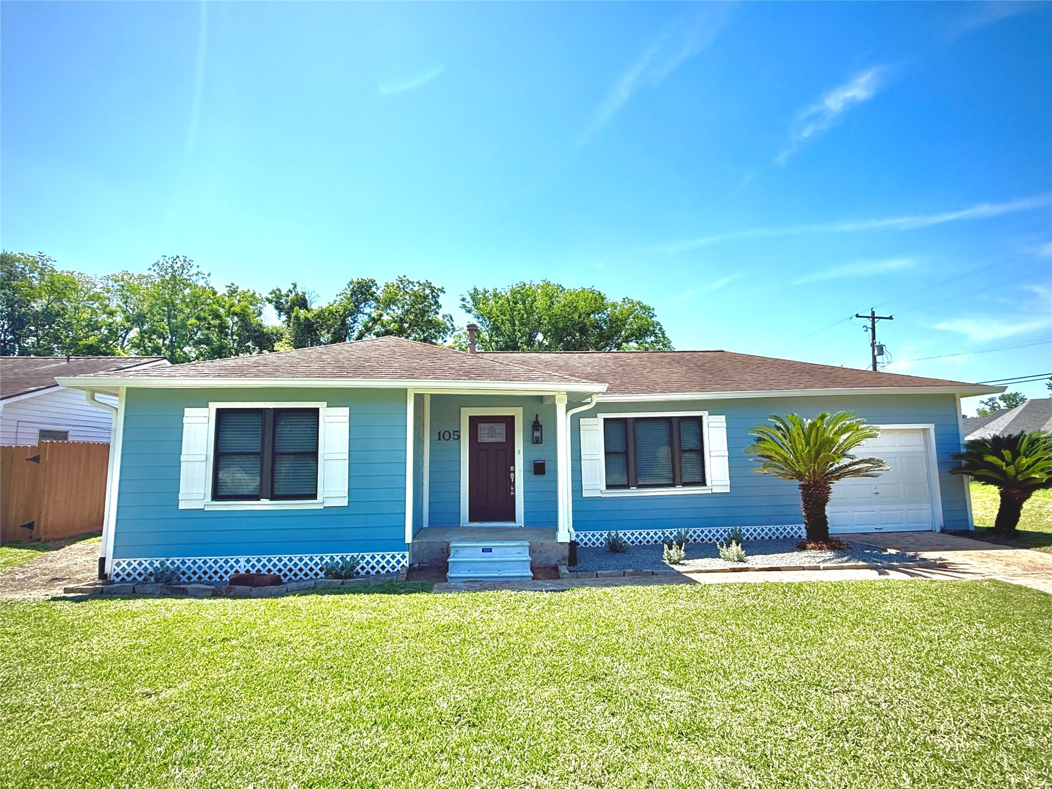 105 Birch Street Lake Jackson TX 77566