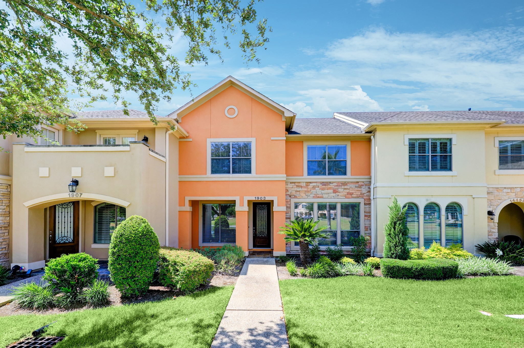 1903 Palm Forest Lane Houston TX 77077