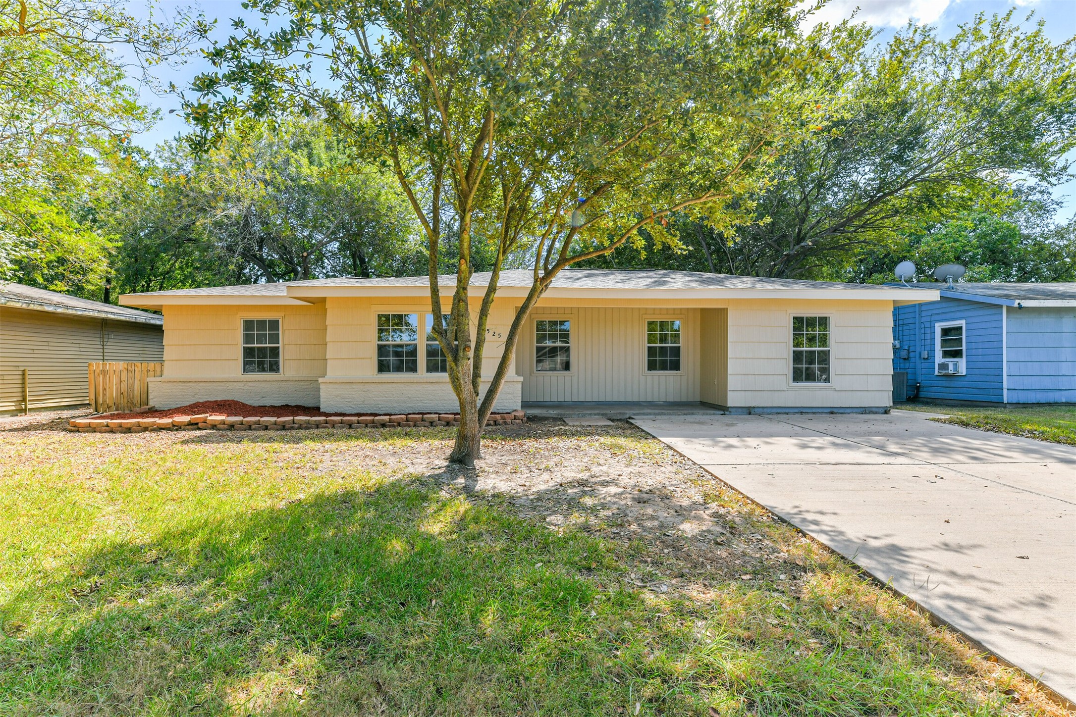 1525 16th Avenue N Texas City TX 77590