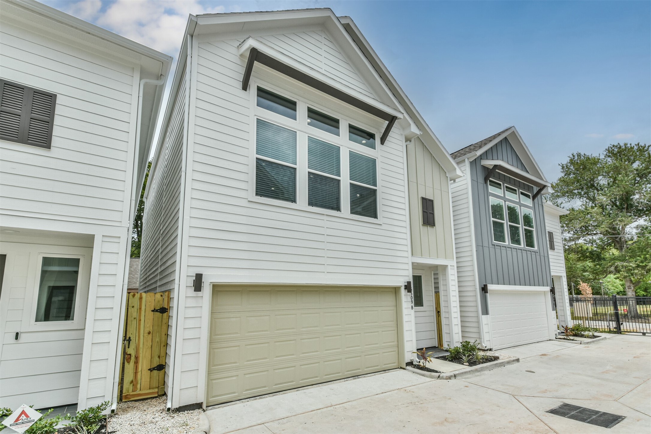 5509 Beall Street B Houston TX 77091