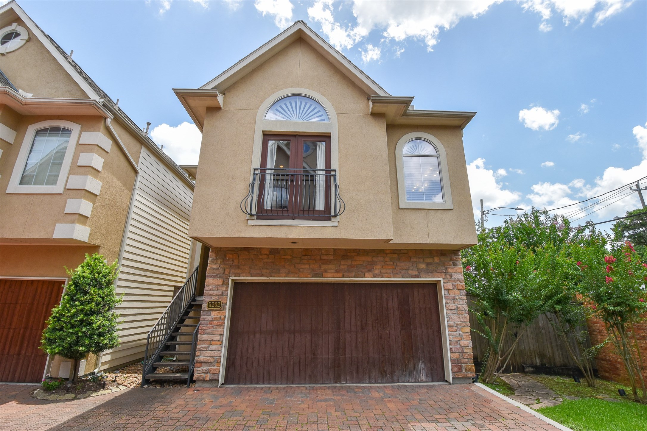 5202 Washington Avenue Houston TX 77007