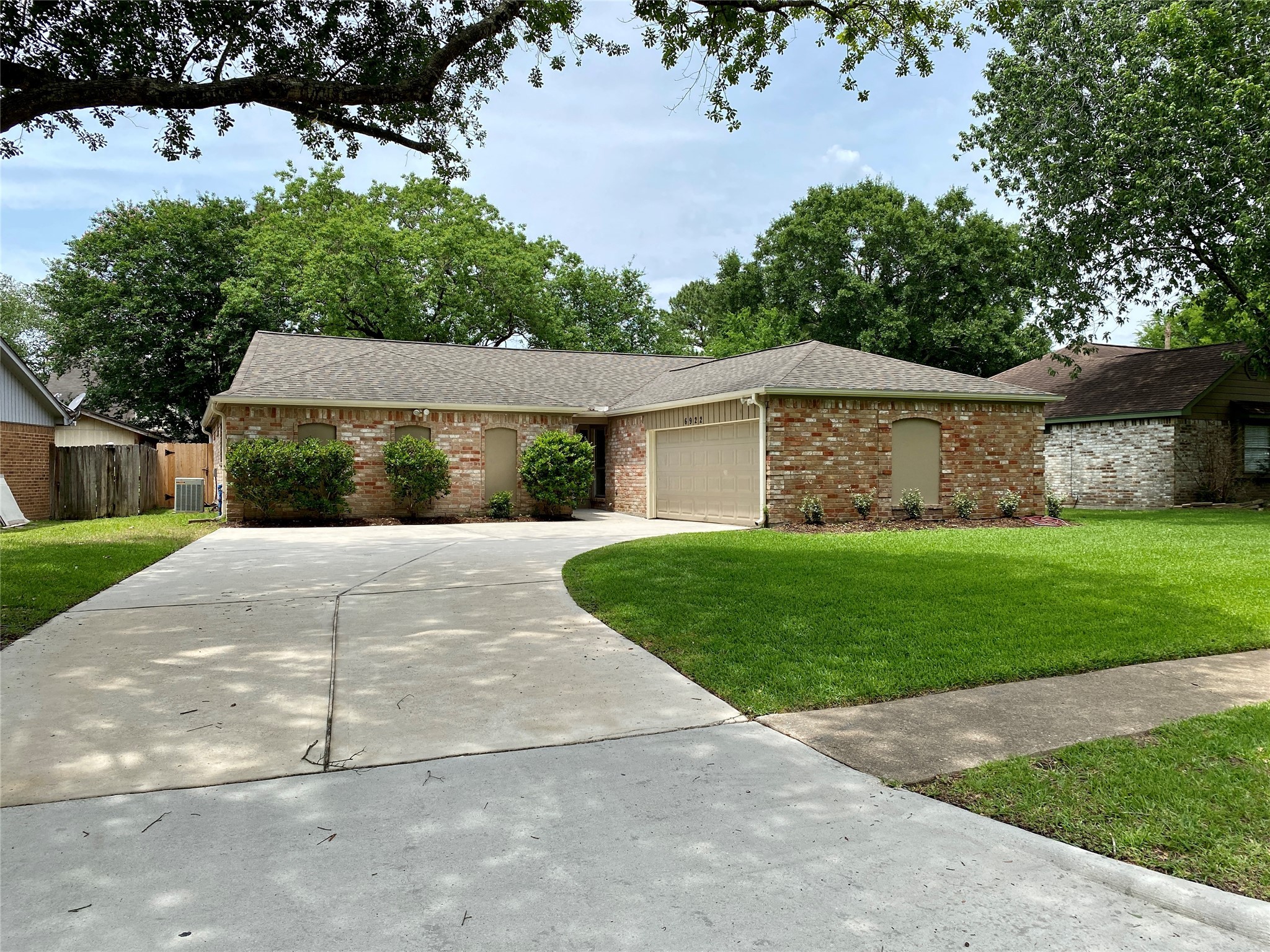 6922 Sandy Knolls Drive Spring TX 77379