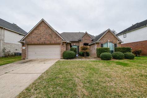 1827 Branch Hill Drive Pearland TX 77581