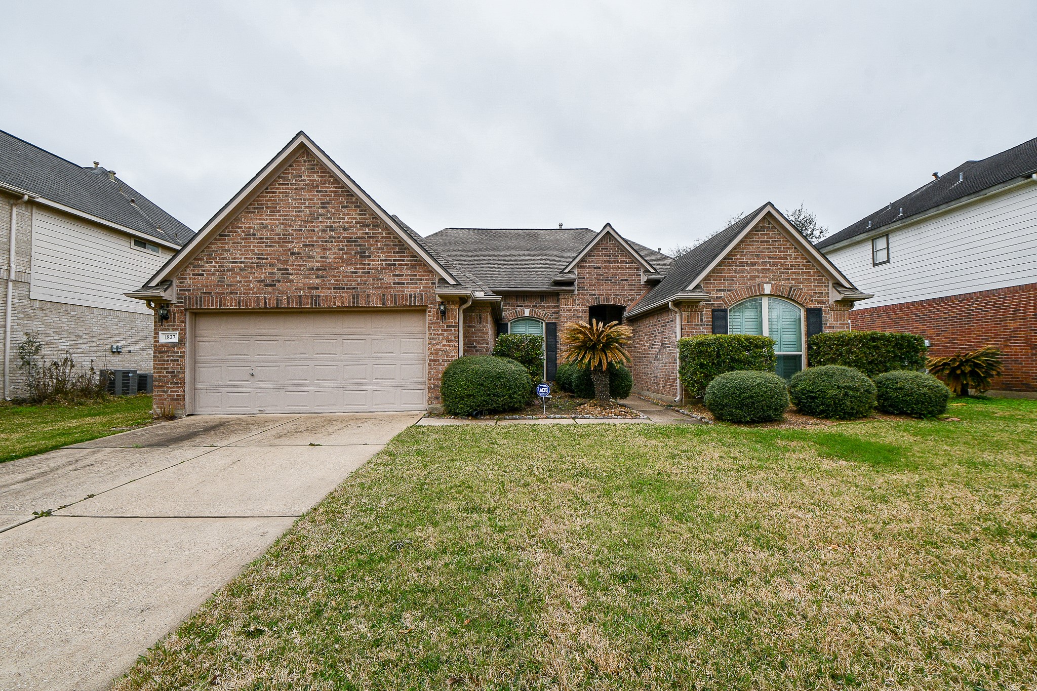 1827 Branch Hill Drive Pearland TX 77581