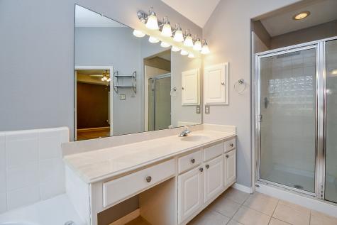 1827 Branch Hill Drive Pearland TX 77581