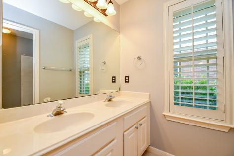 1827 Branch Hill Drive Pearland TX 77581