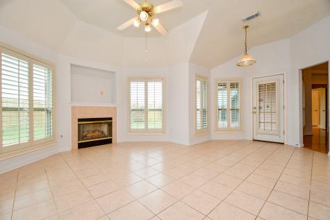 1827 Branch Hill Drive Pearland TX 77581
