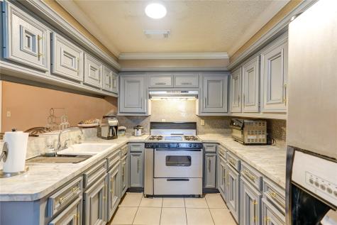 518 Westshire Drive Houston TX 77013