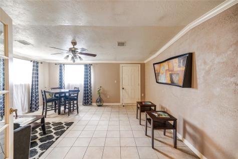 518 Westshire Drive Houston TX 77013