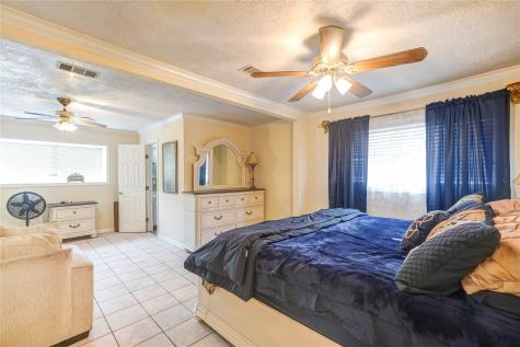 518 Westshire Drive Houston TX 77013