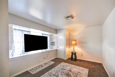 518 Westshire Drive Houston TX 77013