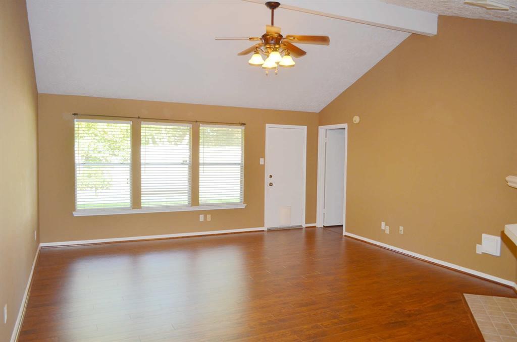 2527 Foxden Drive Pearland TX 77584