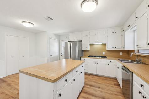 6503 Wickwillow Lane Alvin TX 77511