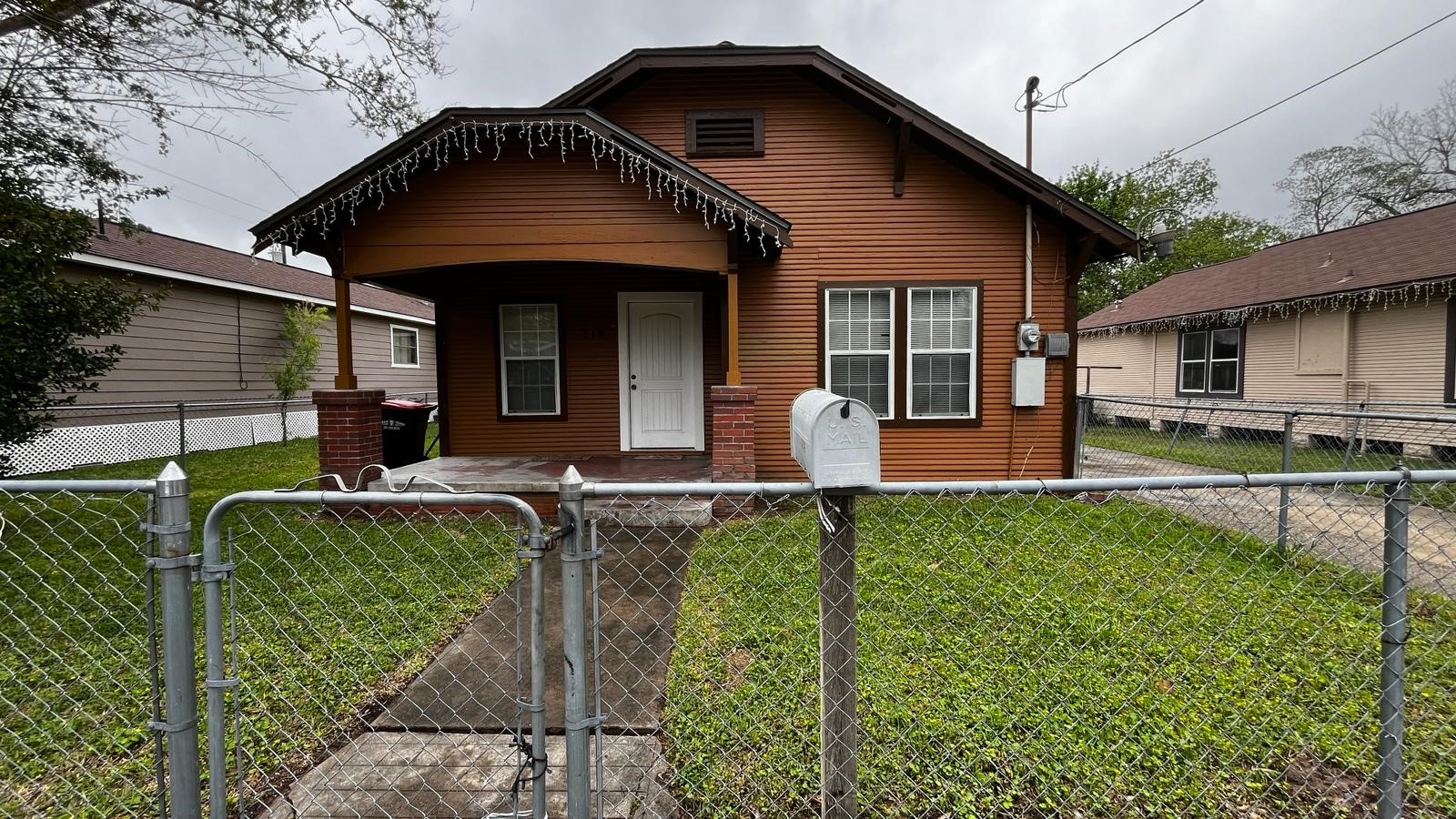 119 E James Street Baytown TX 77520