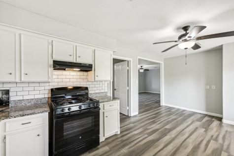 1121 Meyers Street Clute TX 77531