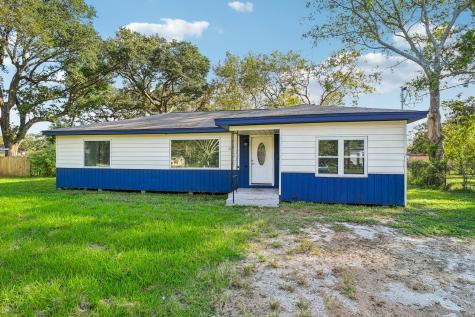 1121 Meyers Street Clute TX 77531