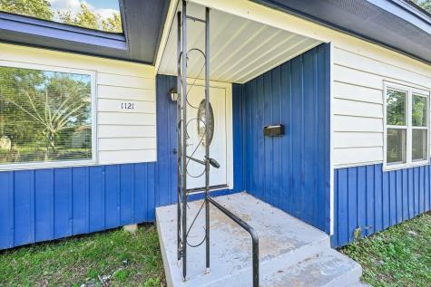 1121 Meyers Street Clute TX 77531