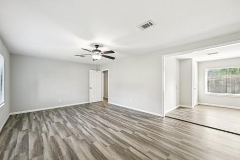 1121 Meyers Street Clute TX 77531