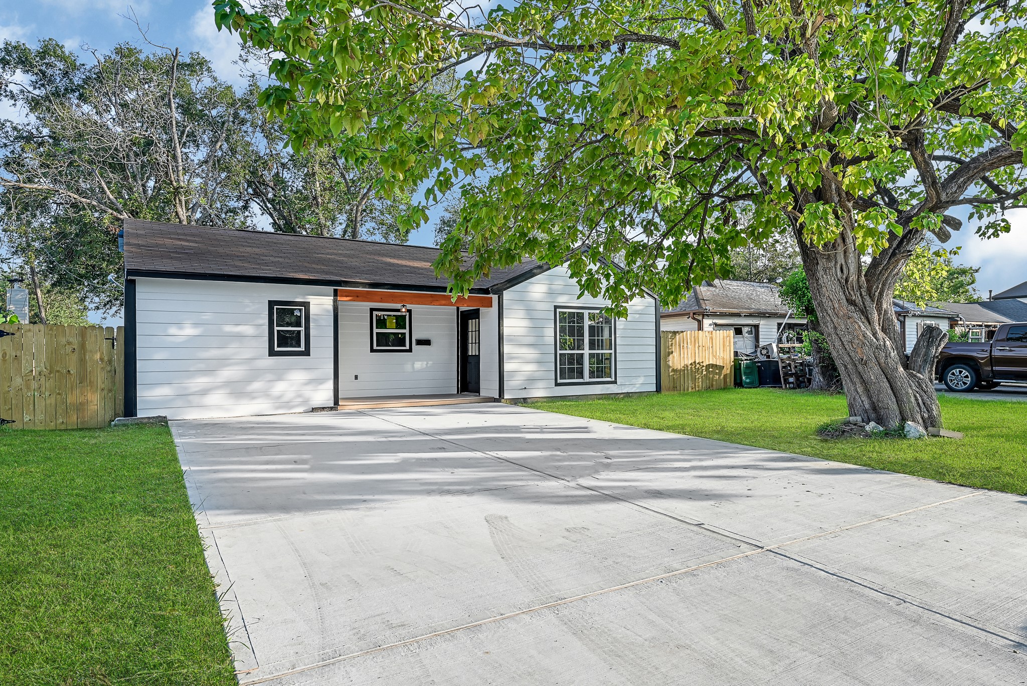 306 Ogilvie Street Houston TX 77017