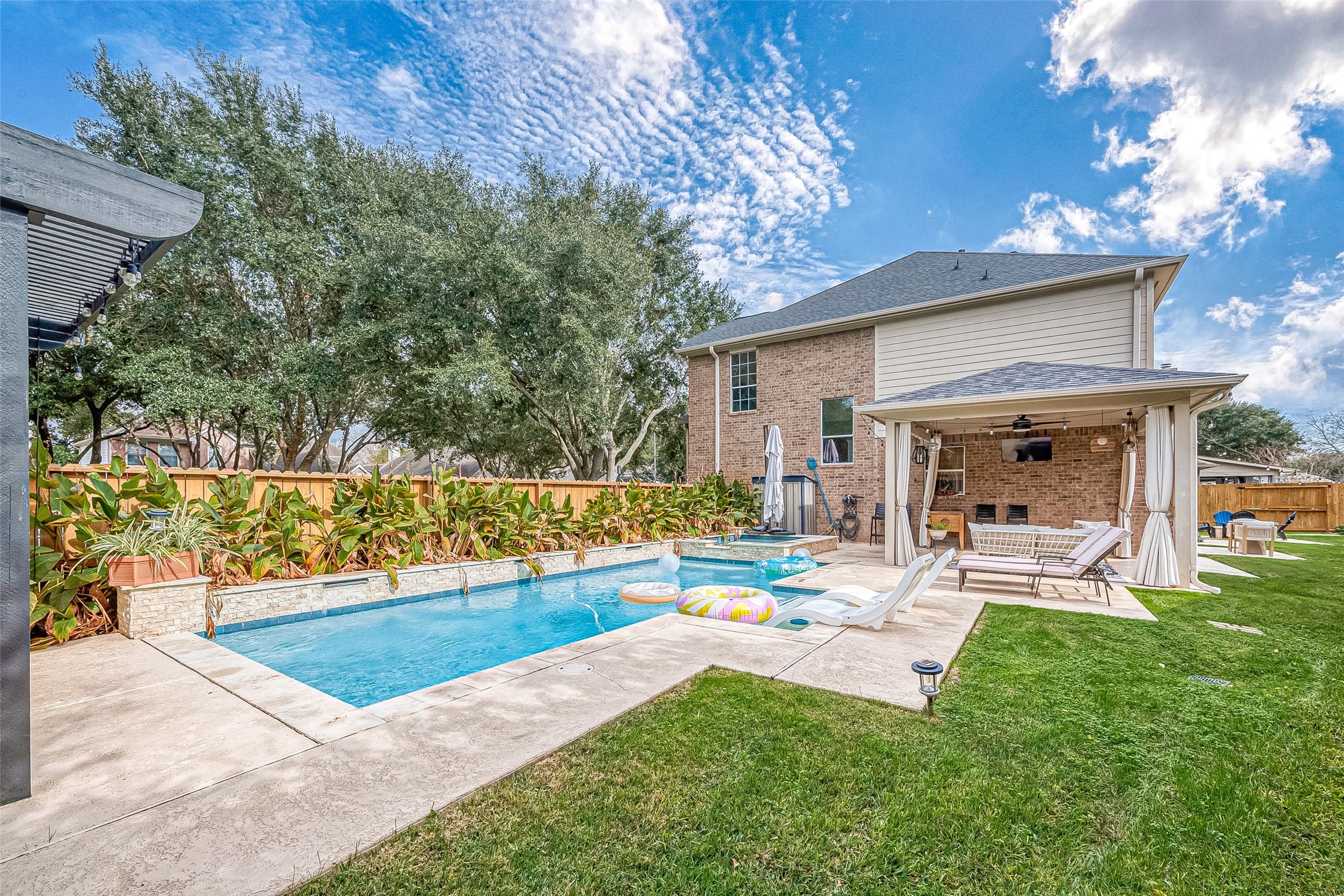 2931 Five Oaks Drive Missouri City TX 77459