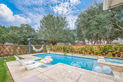 2931 Five Oaks Drive Missouri City TX 77459