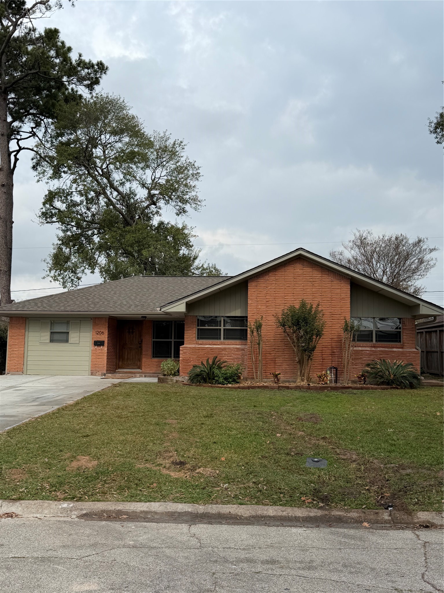 1206 Stonecrest Drive Houston TX 77018