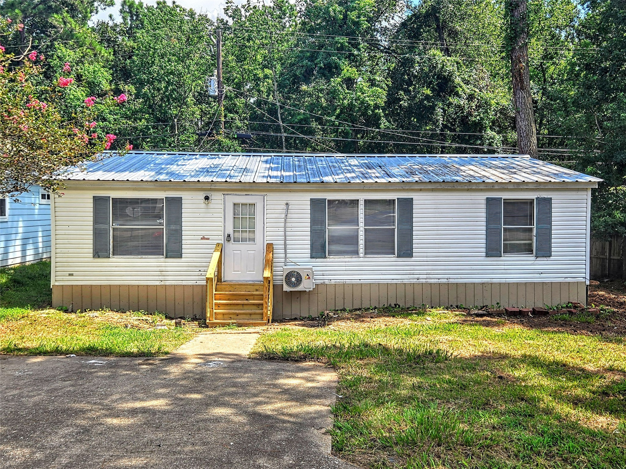 934 Queenswood Montgomery TX 77316